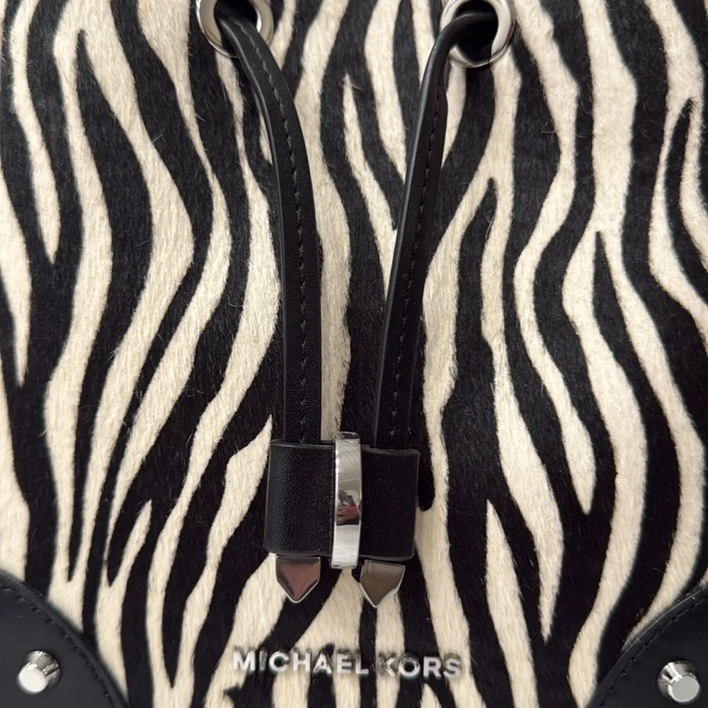 MICHAEL KORS Mercer Gallery Satchel Bucket